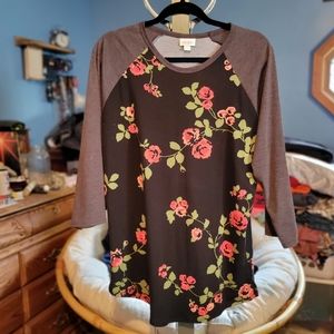 LulaRoe Randy 3/4 Sleeve Shirt
